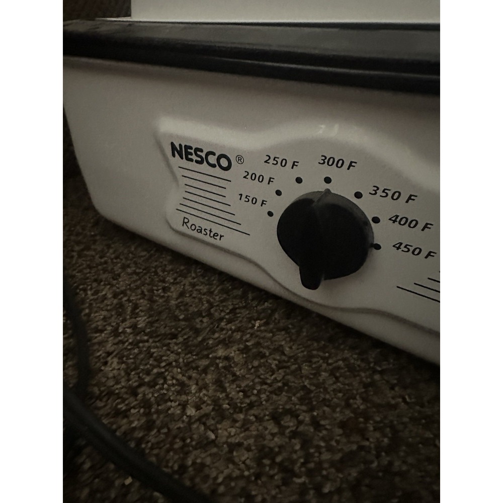 Vintage NESCO 4 Quart Roaster Oven Black Silver Roasting Cooker w/ Insert - Picture 2 of 4